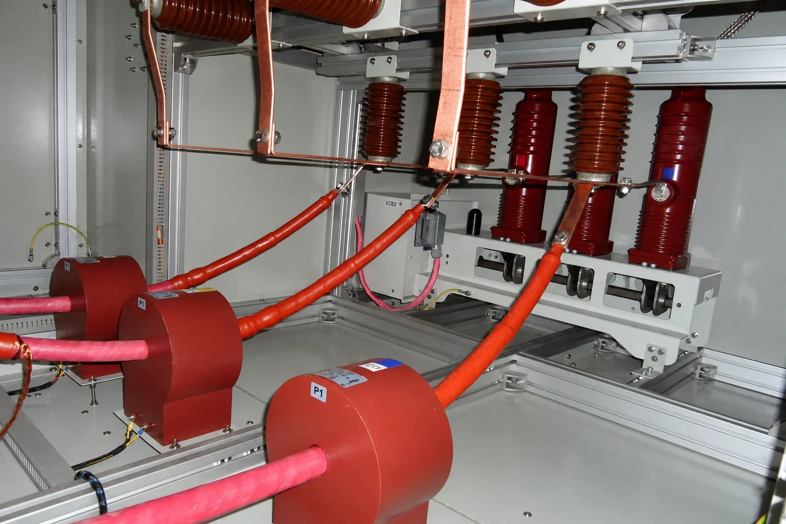 Vacuum circuit breaker at entry of MV capacitor bank